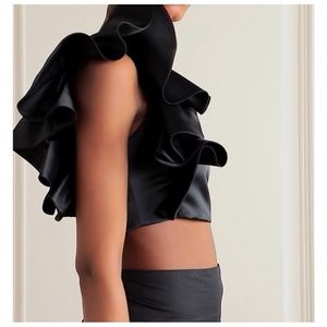 ARTCLUB Brandini one shoulder cropped blouse NWT